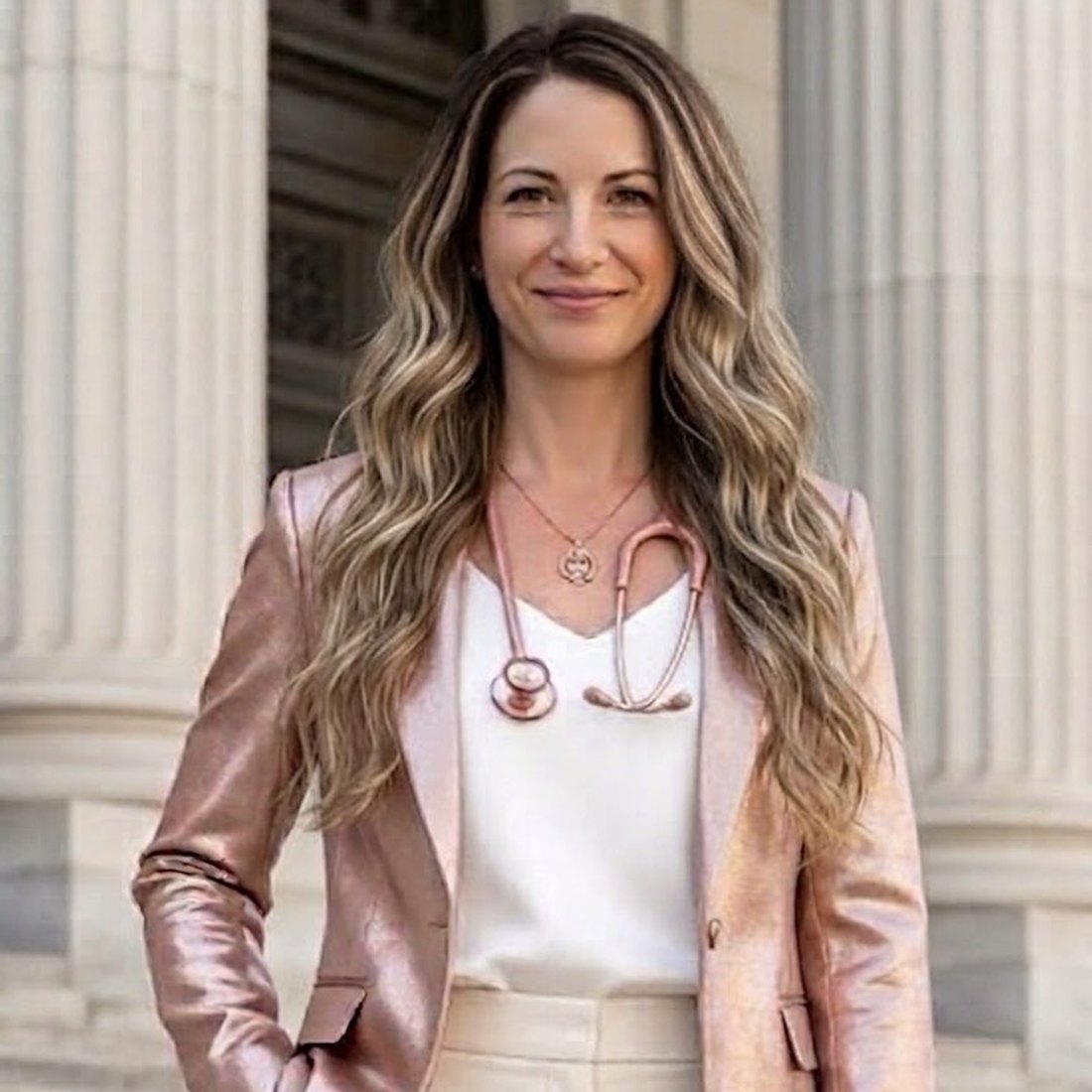 Cher, founder of Legal Nurse Detective, on the courthouse steps